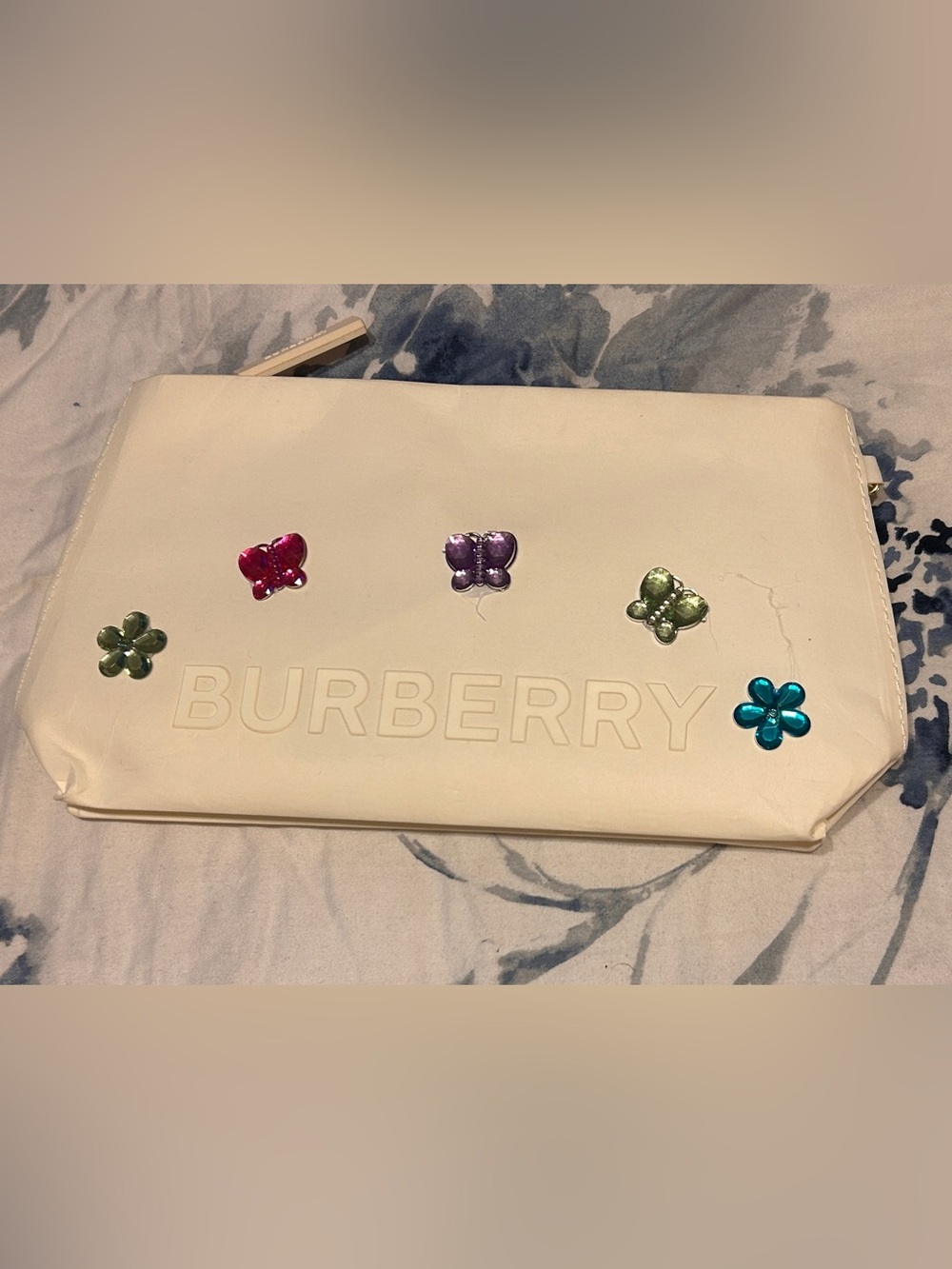 Burberry Cosmetic Pouch in Cream